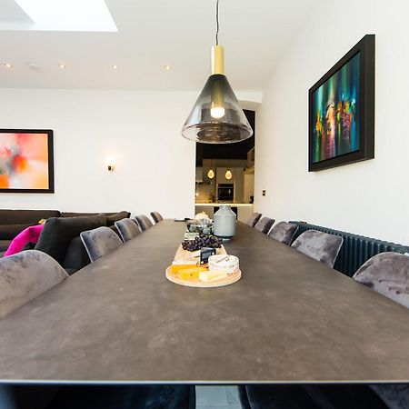 Rounton Villa By Maison Parfaite - Hot Tub - Sea Views - Parking 로빈후즈베이 외부 사진