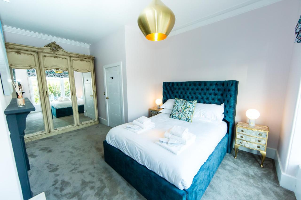 Rounton Villa By Maison Parfaite - Hot Tub - Sea Views - Parking 로빈후즈베이 외부 사진