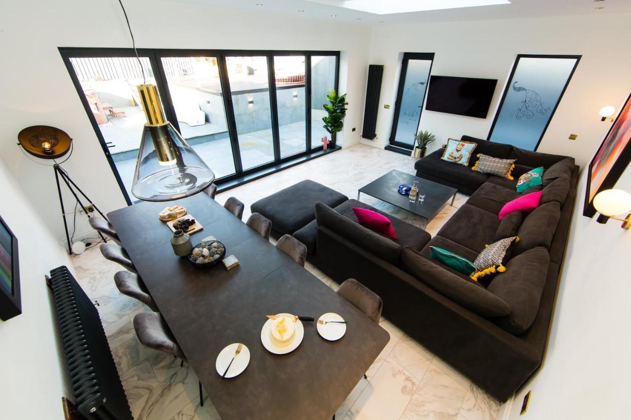 Rounton Villa By Maison Parfaite - Hot Tub - Sea Views - Parking 로빈후즈베이 외부 사진