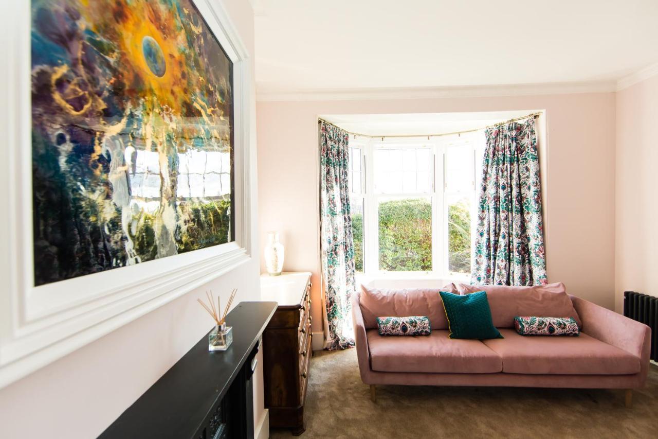 Rounton Villa By Maison Parfaite - Hot Tub - Sea Views - Parking 로빈후즈베이 외부 사진