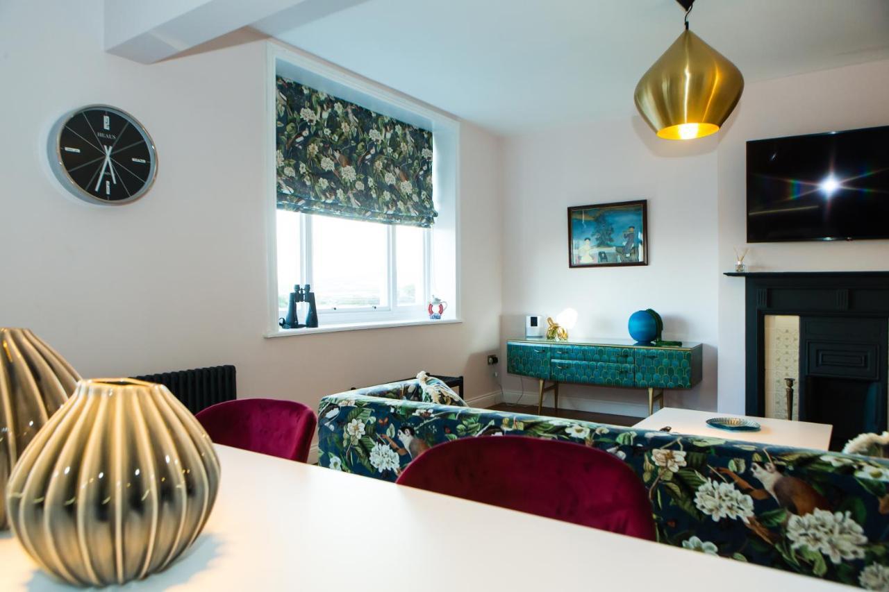 Rounton Villa By Maison Parfaite - Hot Tub - Sea Views - Parking 로빈후즈베이 외부 사진