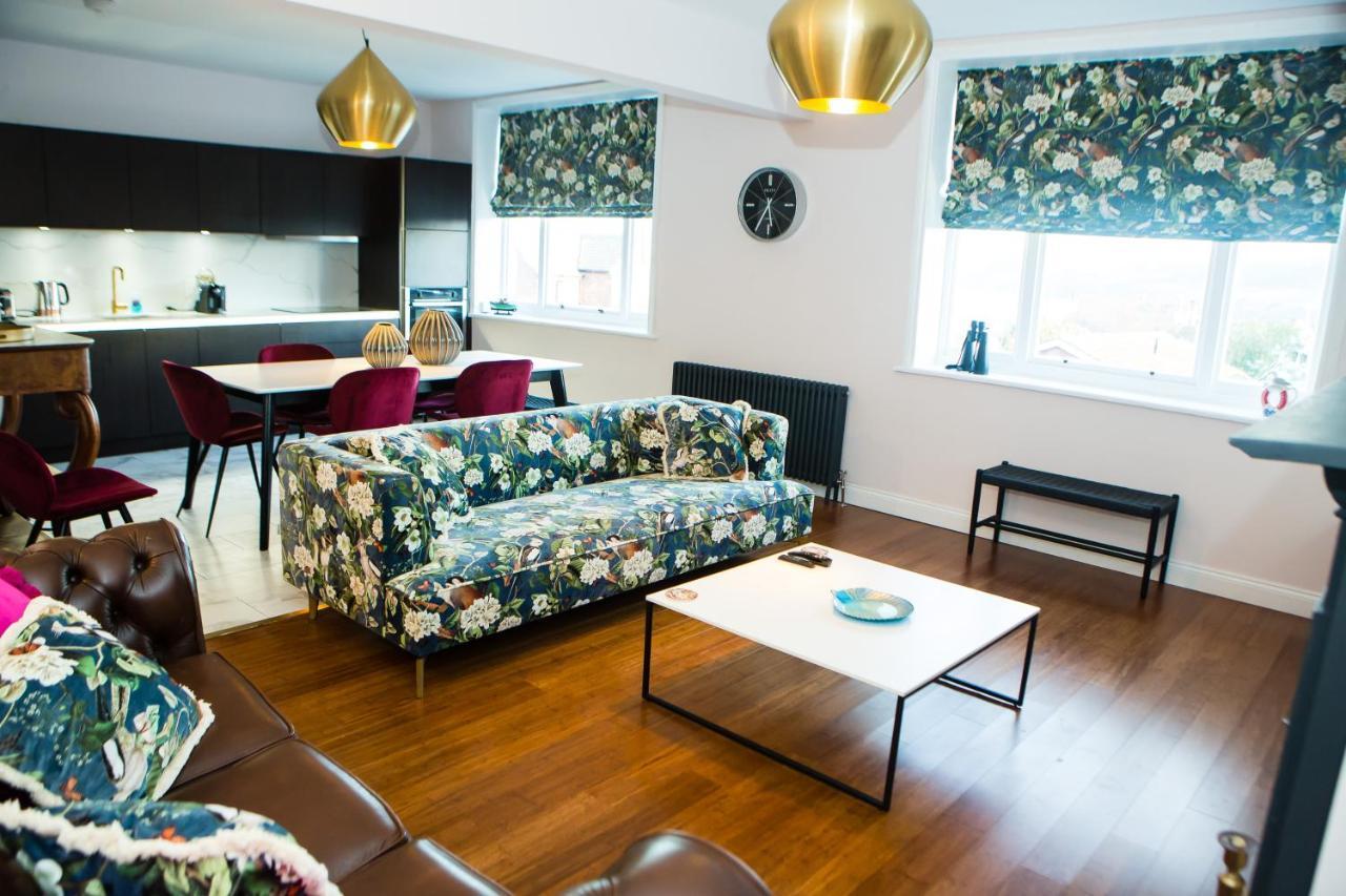Rounton Villa By Maison Parfaite - Hot Tub - Sea Views - Parking 로빈후즈베이 외부 사진