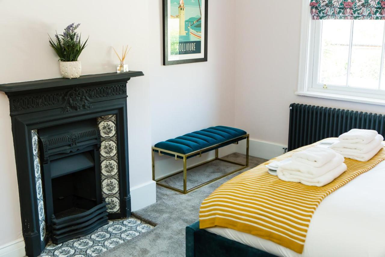Rounton Villa By Maison Parfaite - Hot Tub - Sea Views - Parking 로빈후즈베이 외부 사진