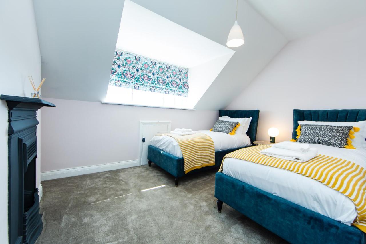 Rounton Villa By Maison Parfaite - Hot Tub - Sea Views - Parking 로빈후즈베이 외부 사진