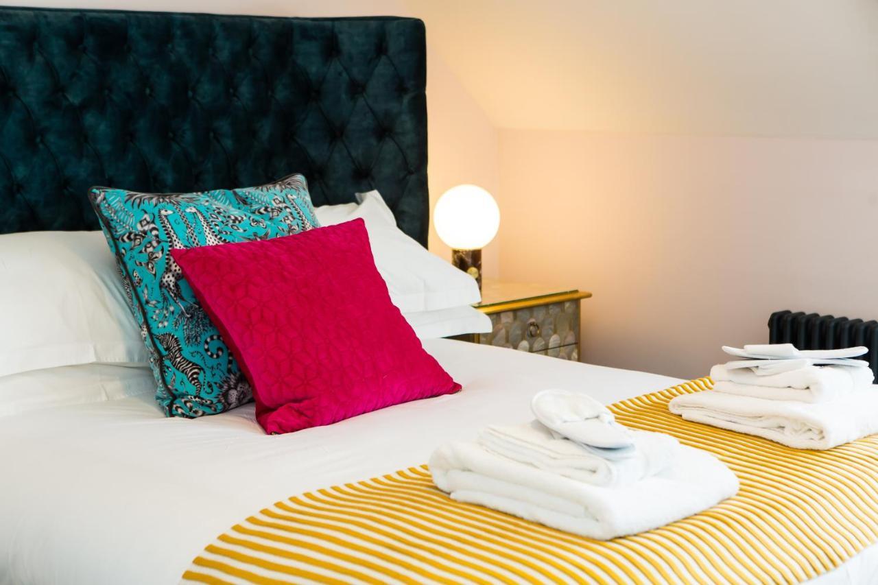 Rounton Villa By Maison Parfaite - Hot Tub - Sea Views - Parking 로빈후즈베이 외부 사진